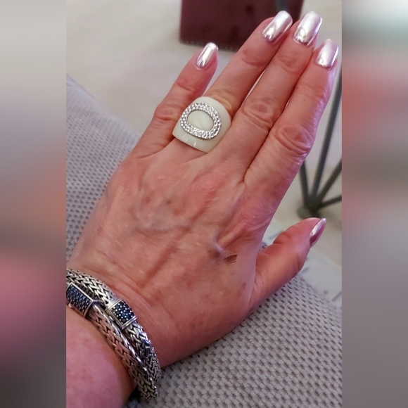 Acrylic ring with Swarovski crystals. - Picture 5 of 5